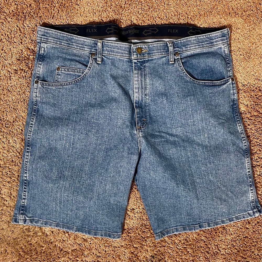 Wrangler Rugged Wear Stretch Men's Size 42 Blue Denim Jean Shorts